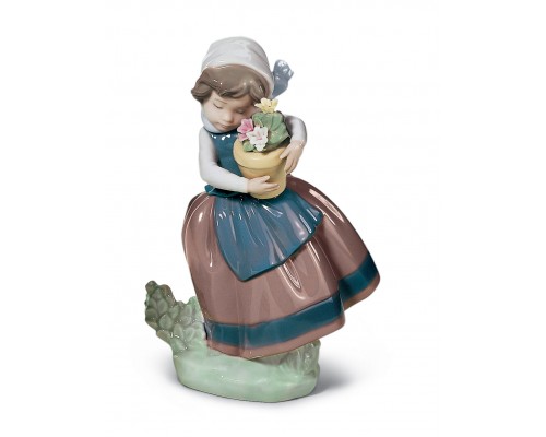 Lladro статуэтка "Девочка с горшком цветов"